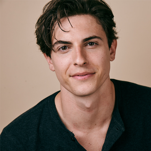 Derek Klena Fiyero